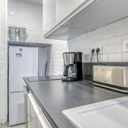 Osta - Welkeys Apartament *